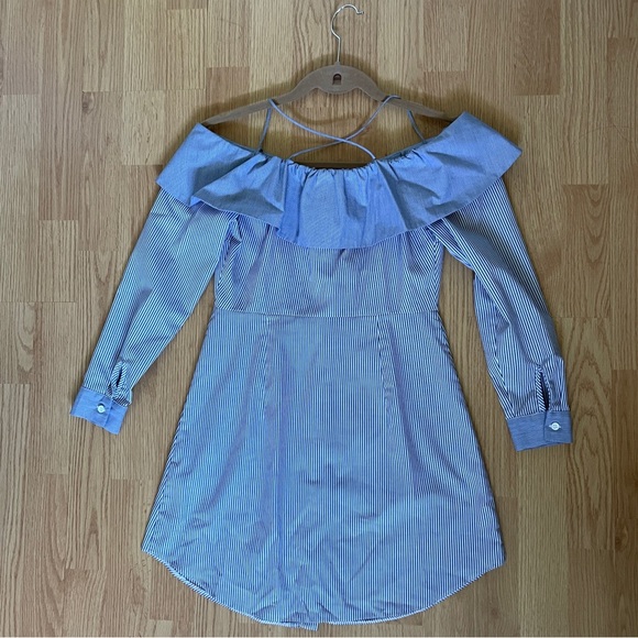 NWT Topshop Pinstripe Dress Size 2 - Picture 3 of 3